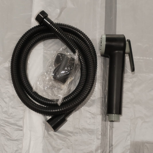 SHATTAF WITH HOSE GER001