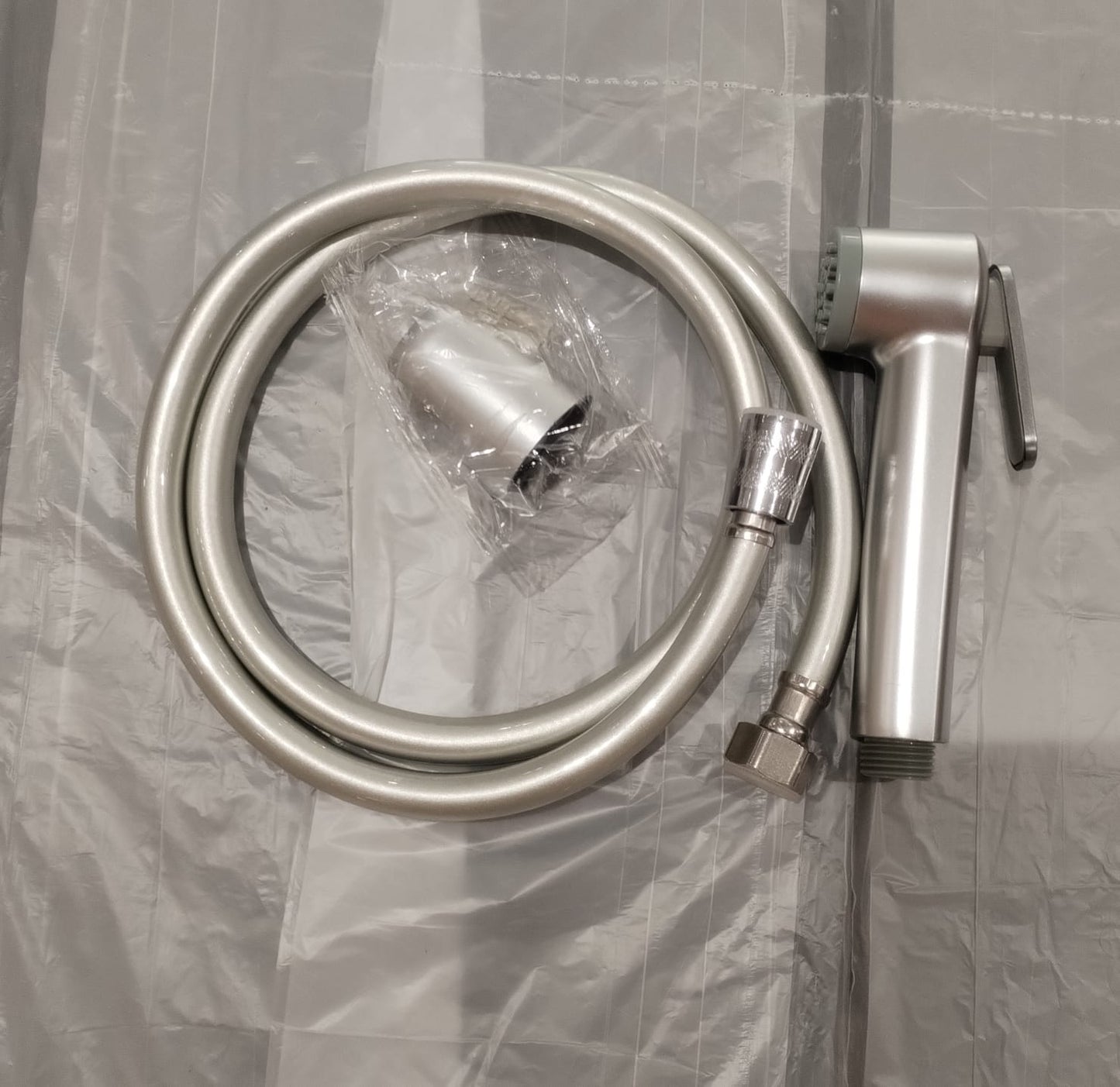SHATTAF WITH HOSE GER001