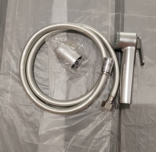 SHATTAF WITH HOSE GER001